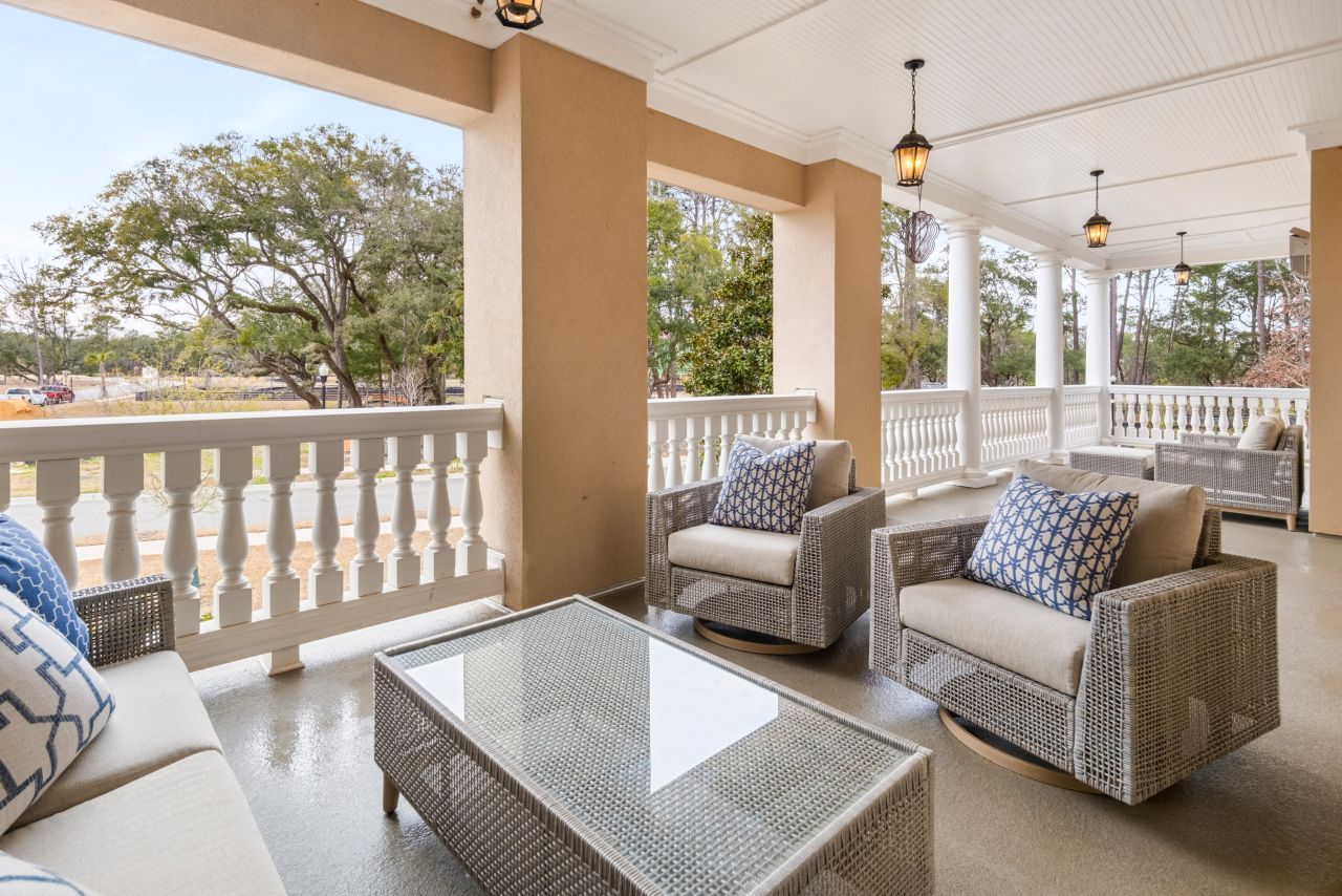 144 Fairbanks Oak Alley Photo 28