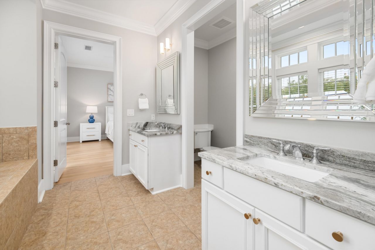 144 Fairbanks Oak Alley Photo 42