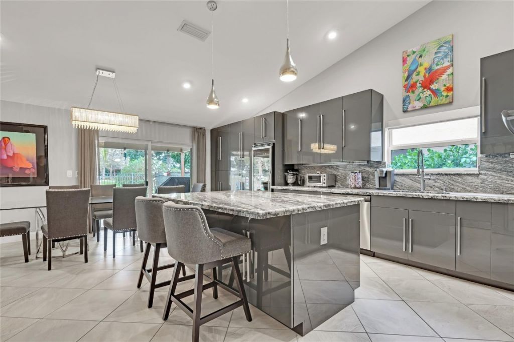 8324 NW 80th St, Tamarac, FL 33321 Photo