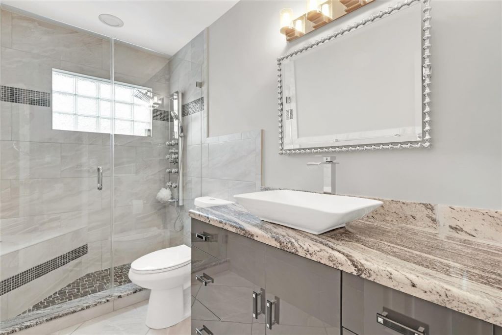 8324 NW 80th St, Tamarac, FL 33321 Photo