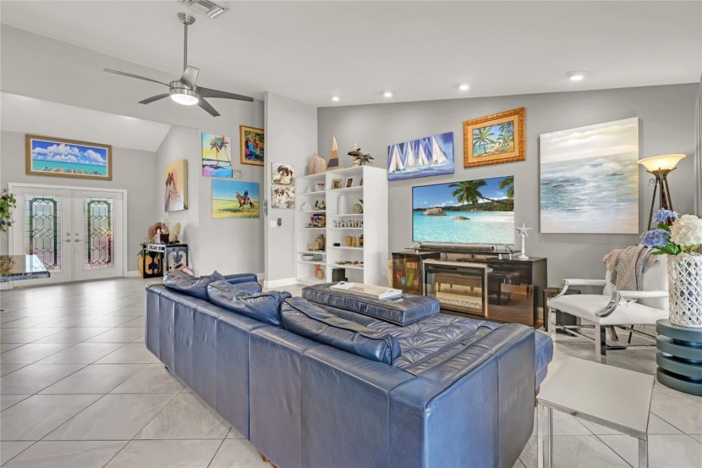 8324 NW 80th St, Tamarac, FL 33321 Photo