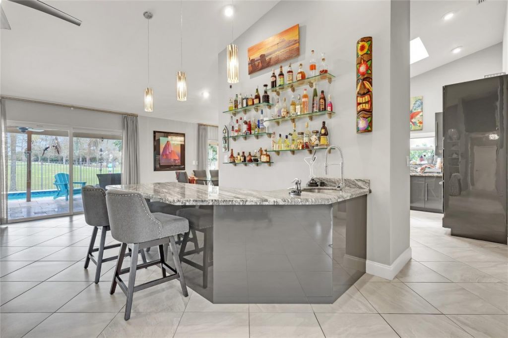 8324 NW 80th St, Tamarac, FL 33321 Photo