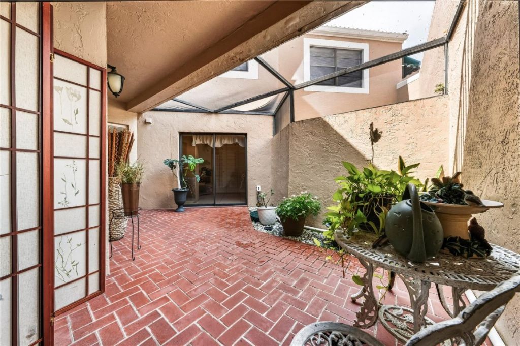 6606 Villa Sonrisa Drive, Unit 910, Boca Raton, FL 33433 Photo