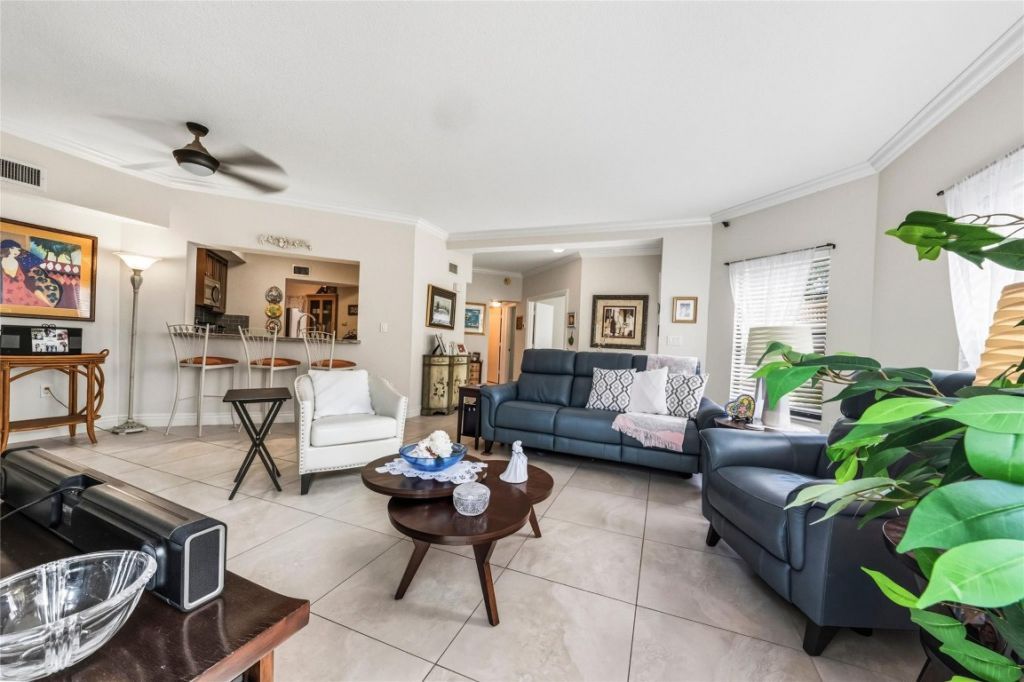 6606 Villa Sonrisa Drive, Unit 910, Boca Raton, FL 33433 Photo