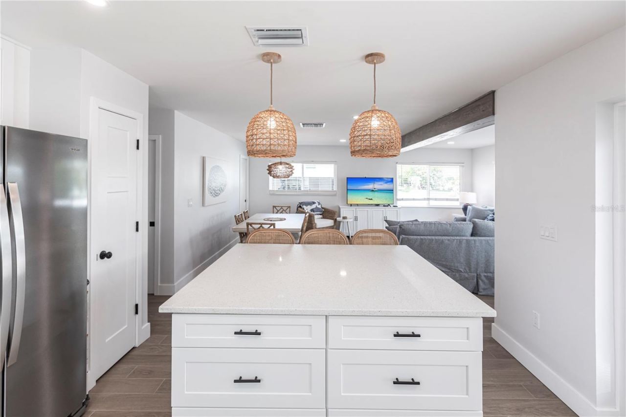 6020 Midnight Pass Road, Unit 27, Sarasota, FL 34242 Photo