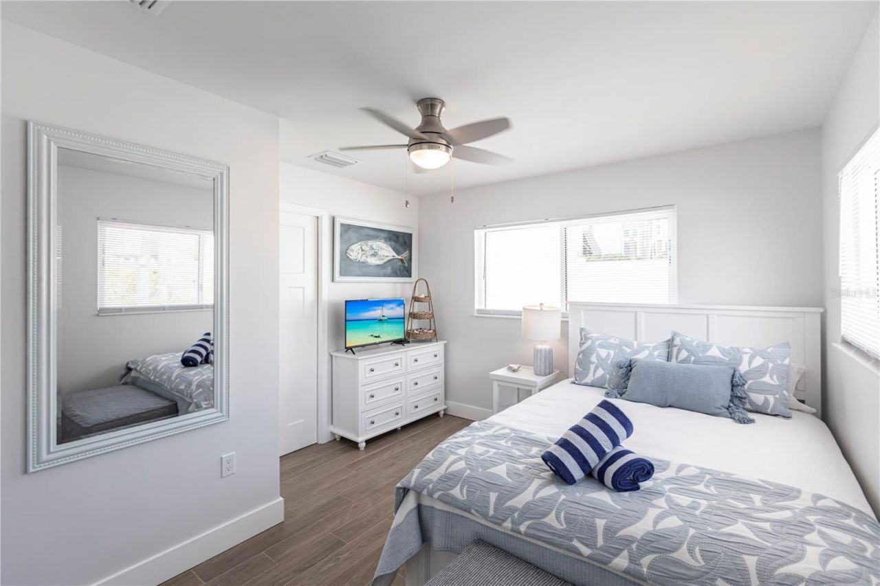 6020 Midnight Pass Road, Unit 27, Sarasota, FL 34242 Photo