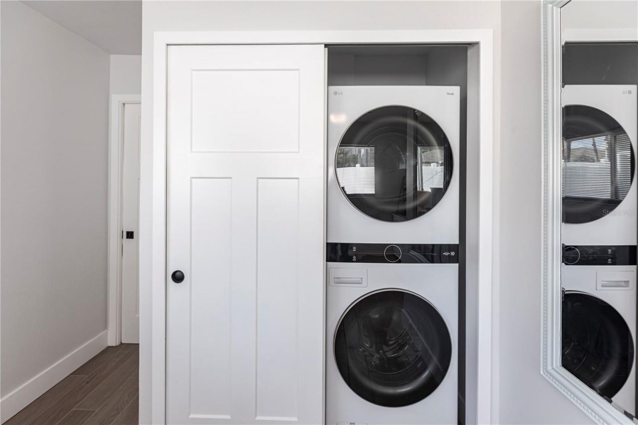 6020 Midnight Pass Road, Unit 27, Sarasota, FL 34242 Photo