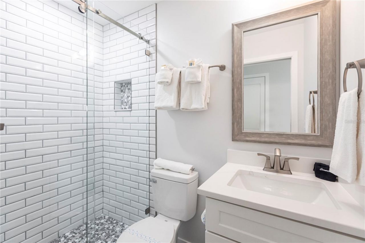 6020 Midnight Pass Road, Unit 27, Sarasota, FL 34242 Photo