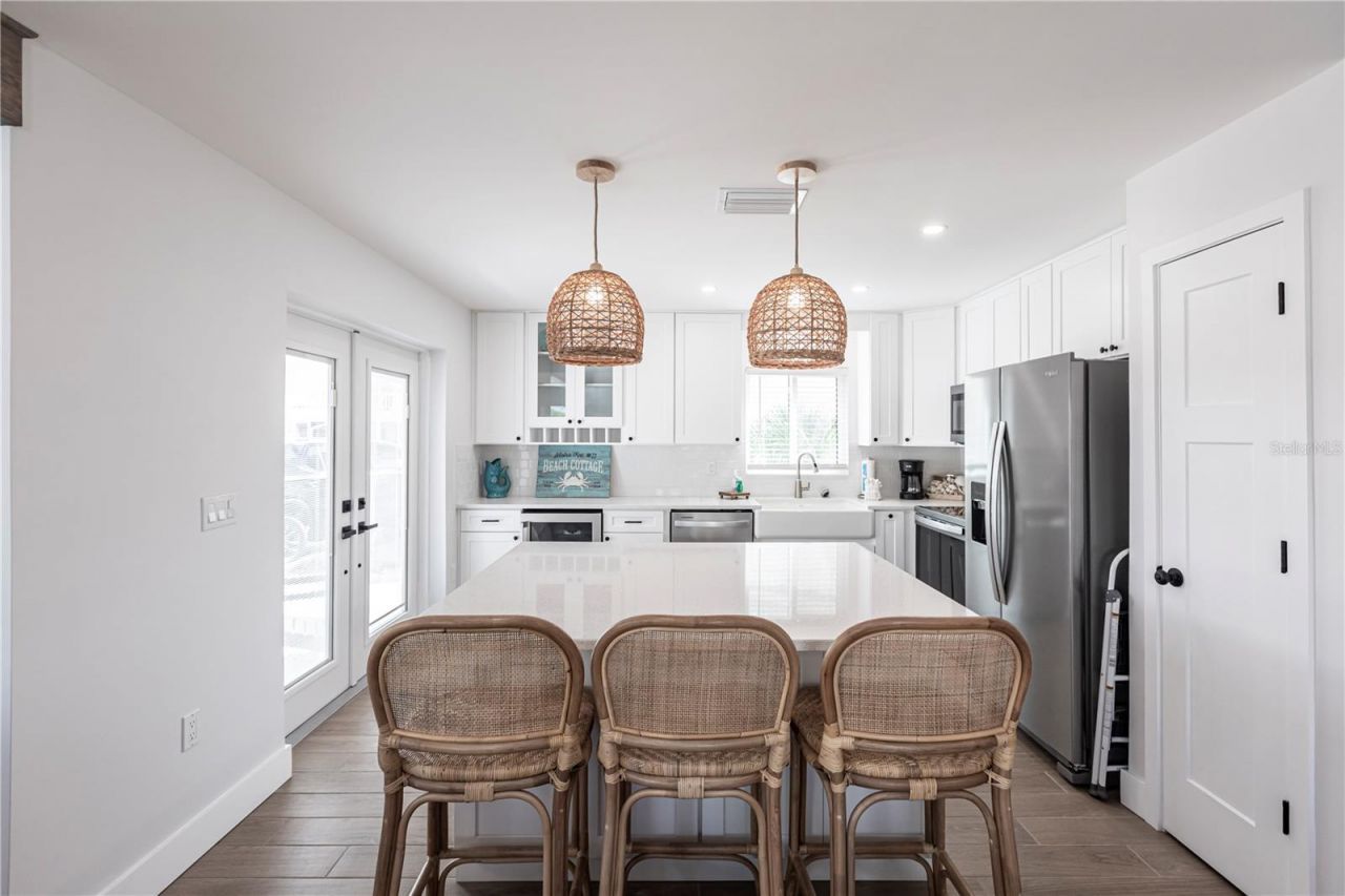 6020 Midnight Pass Road, Unit 27, Sarasota, FL 34242 Photo