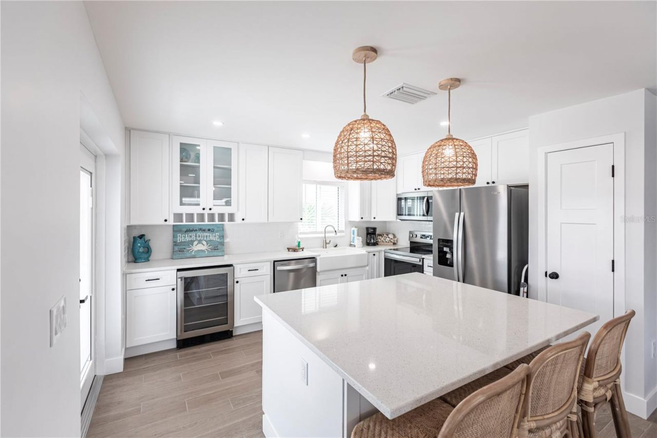 6020 Midnight Pass Road, Unit 27, Sarasota, FL 34242 Photo