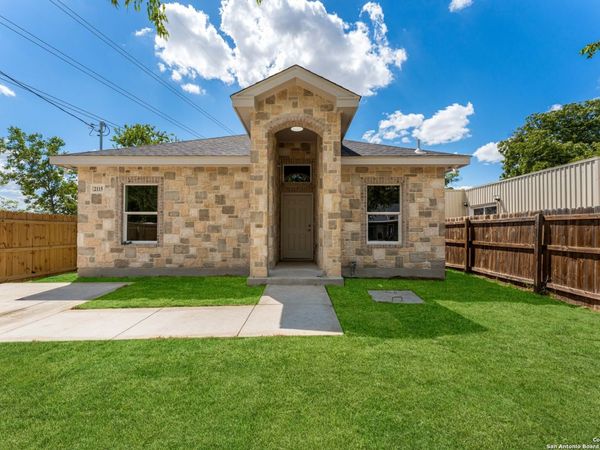 2115 SW 19TH ST, San Antonio, TX 78207