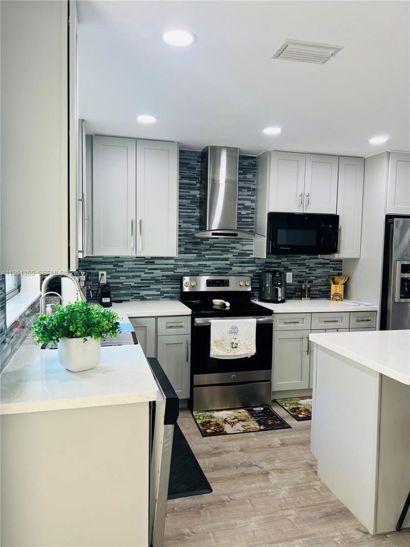 14720 SW 107th Ter, Miami, FL 33196 Photo