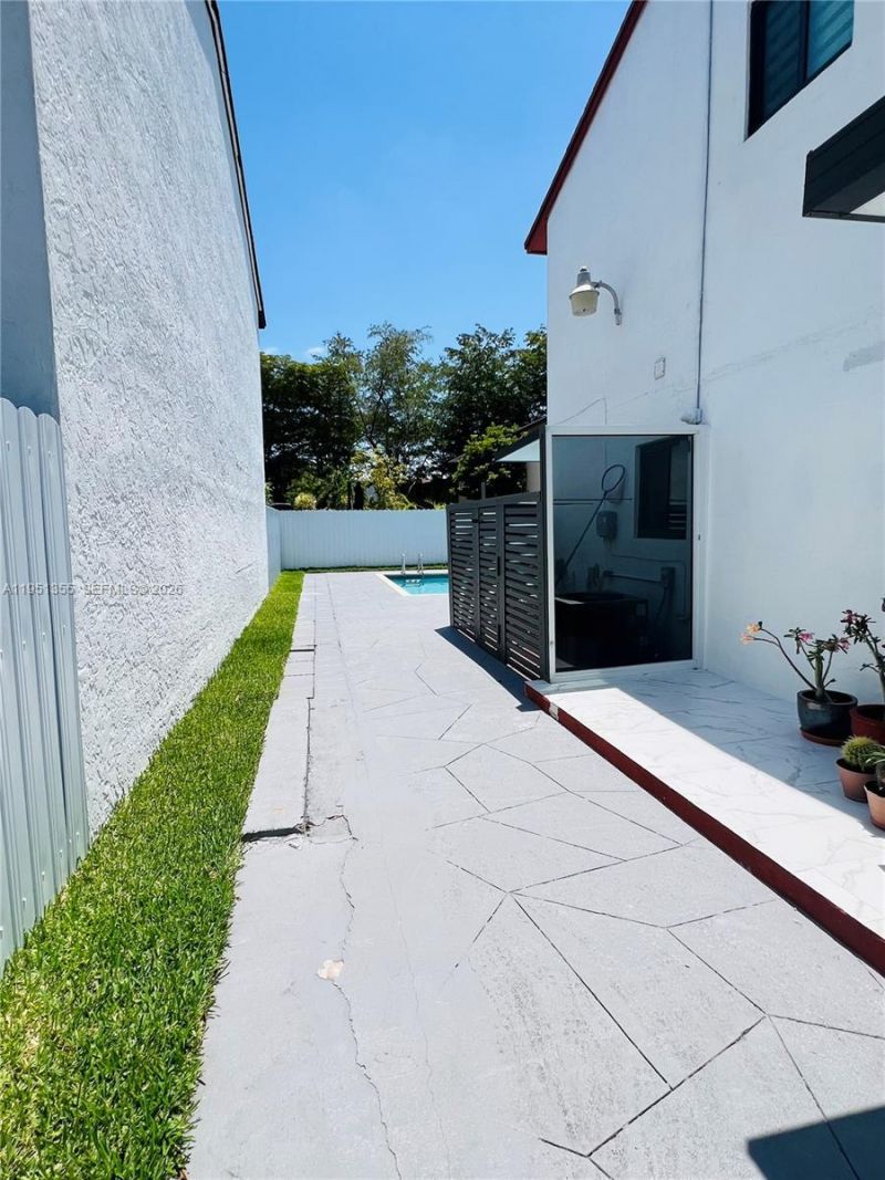 14720 SW 107th Ter, Miami, FL 33196 Photo