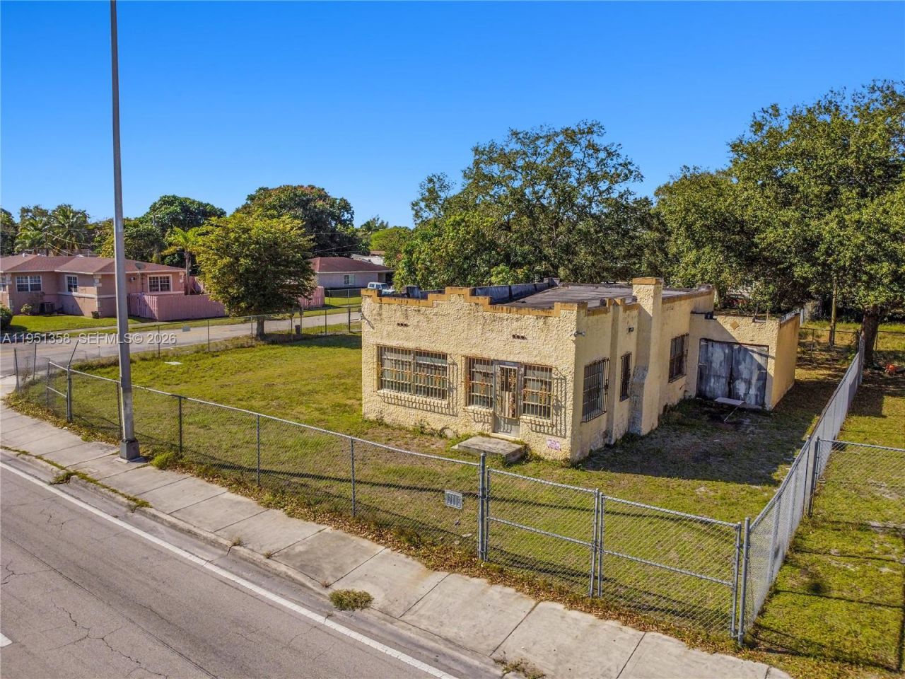 8620 NW 17th Ave, Miami, FL 33147 Photo