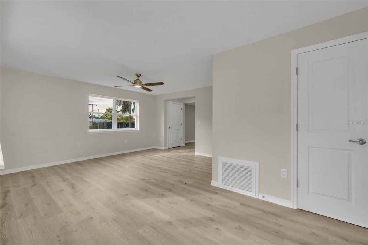 31201 Merry Rd, Tavares, FL 32778