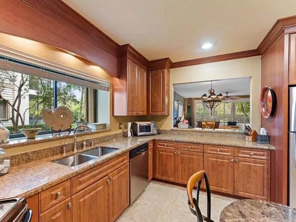 1143 Duncan Circle, Unit 101, Palm Beach Gardens, FL 33418