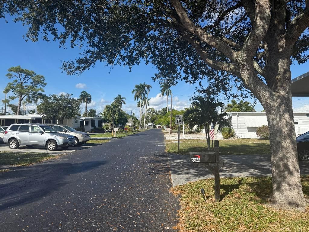 8964 Pine Street, Boynton Beach, FL 33436 Photo