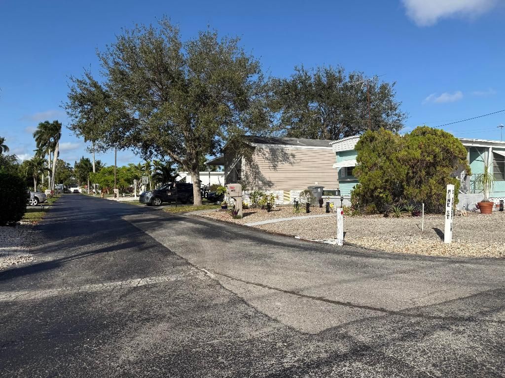 8964 Pine Street, Boynton Beach, FL 33436 Photo