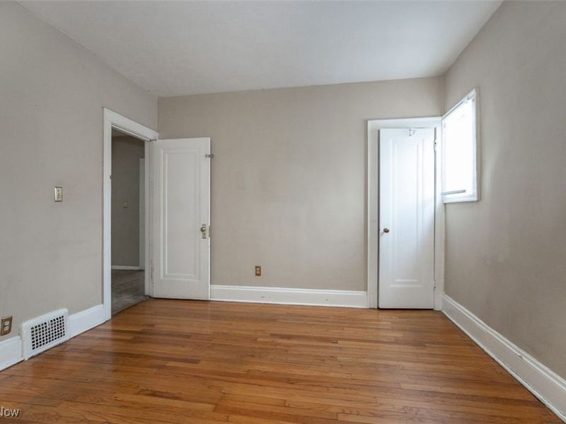 1526 Eddington Road, Cleveland, OH 44118 Photo 18