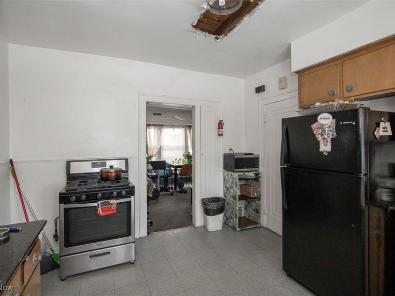 1526 Eddington Road, Cleveland, OH 44118 Photo 27