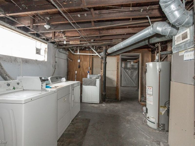 1526 Eddington Road, Cleveland, OH 44118 Photo 43