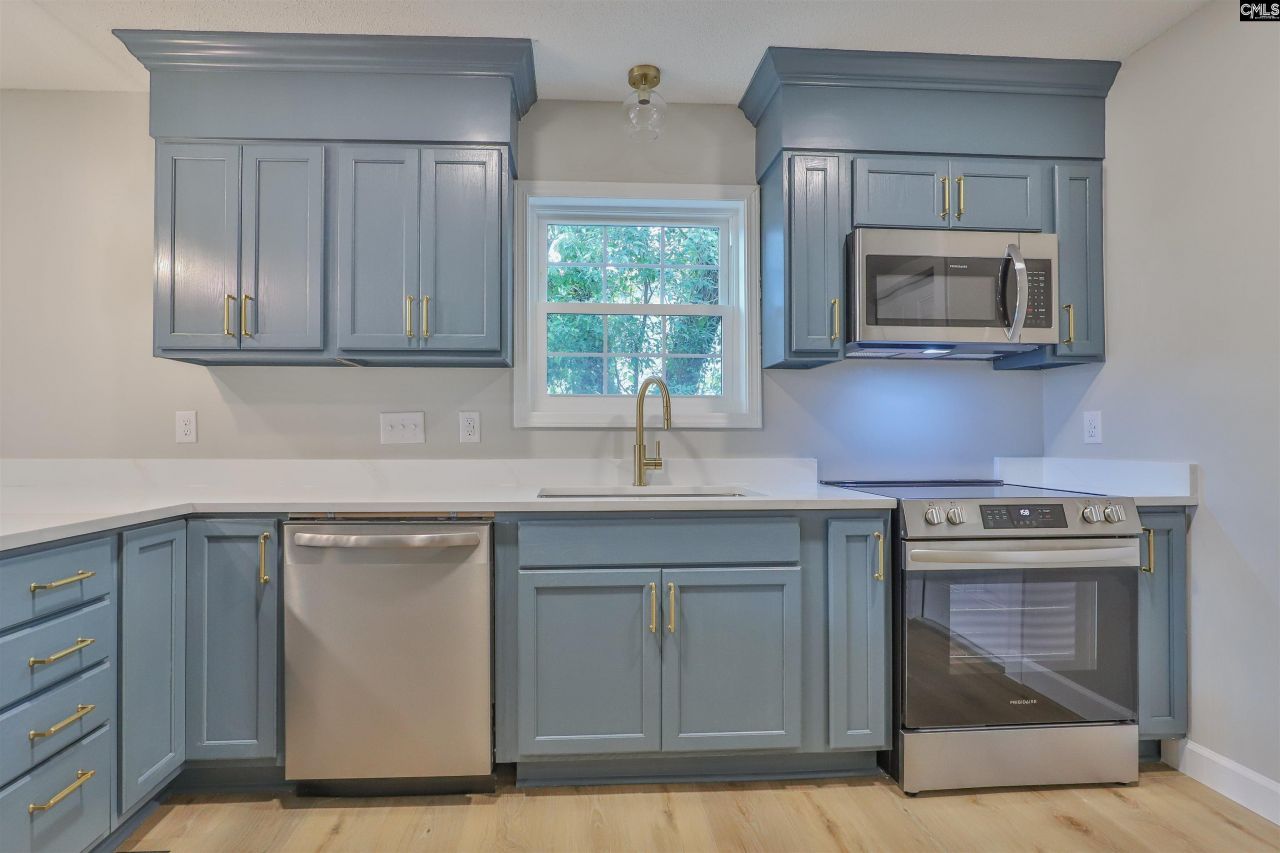 91 Riverview Court Photo 12