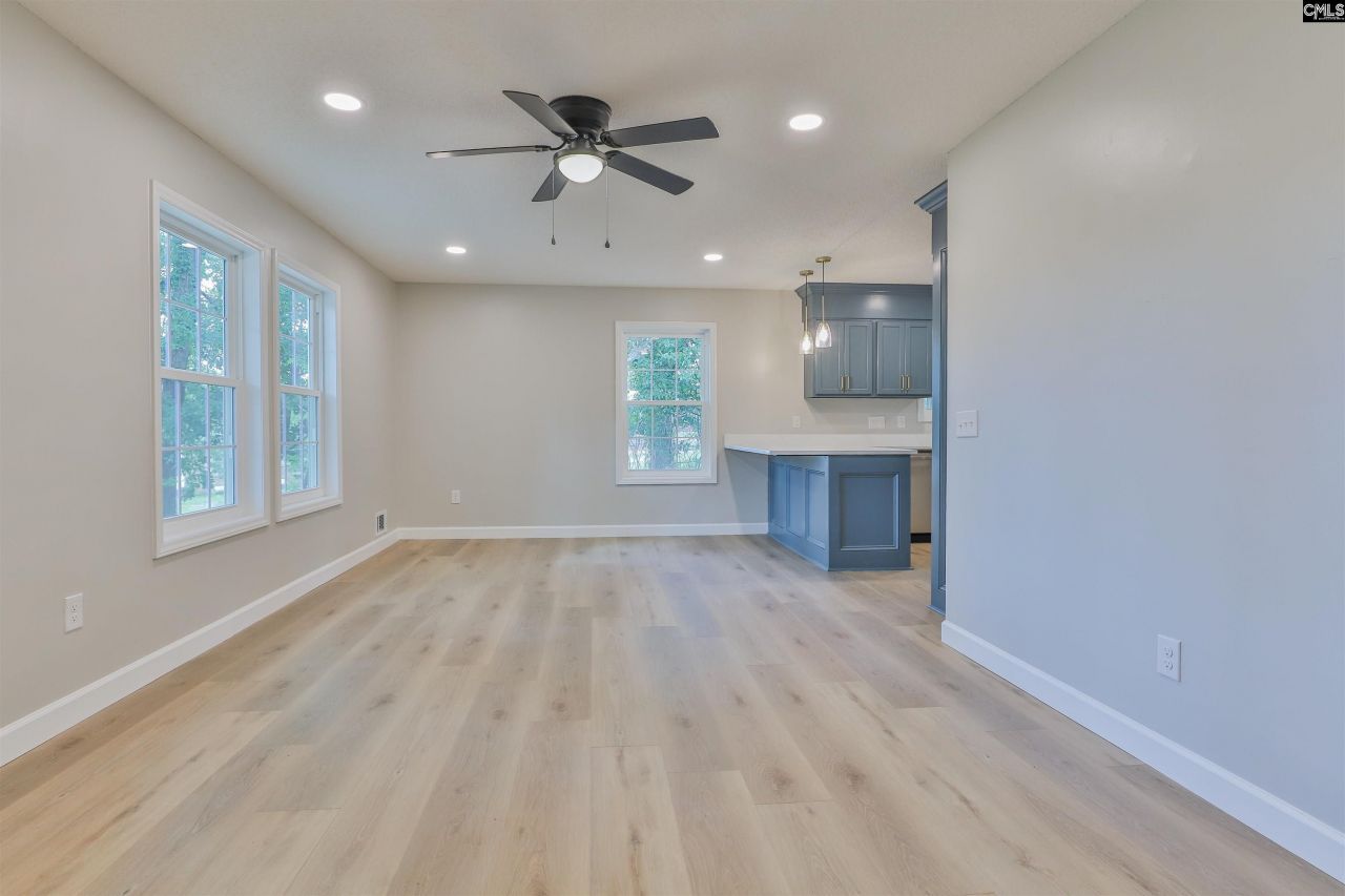 91 Riverview Court  Photo 7