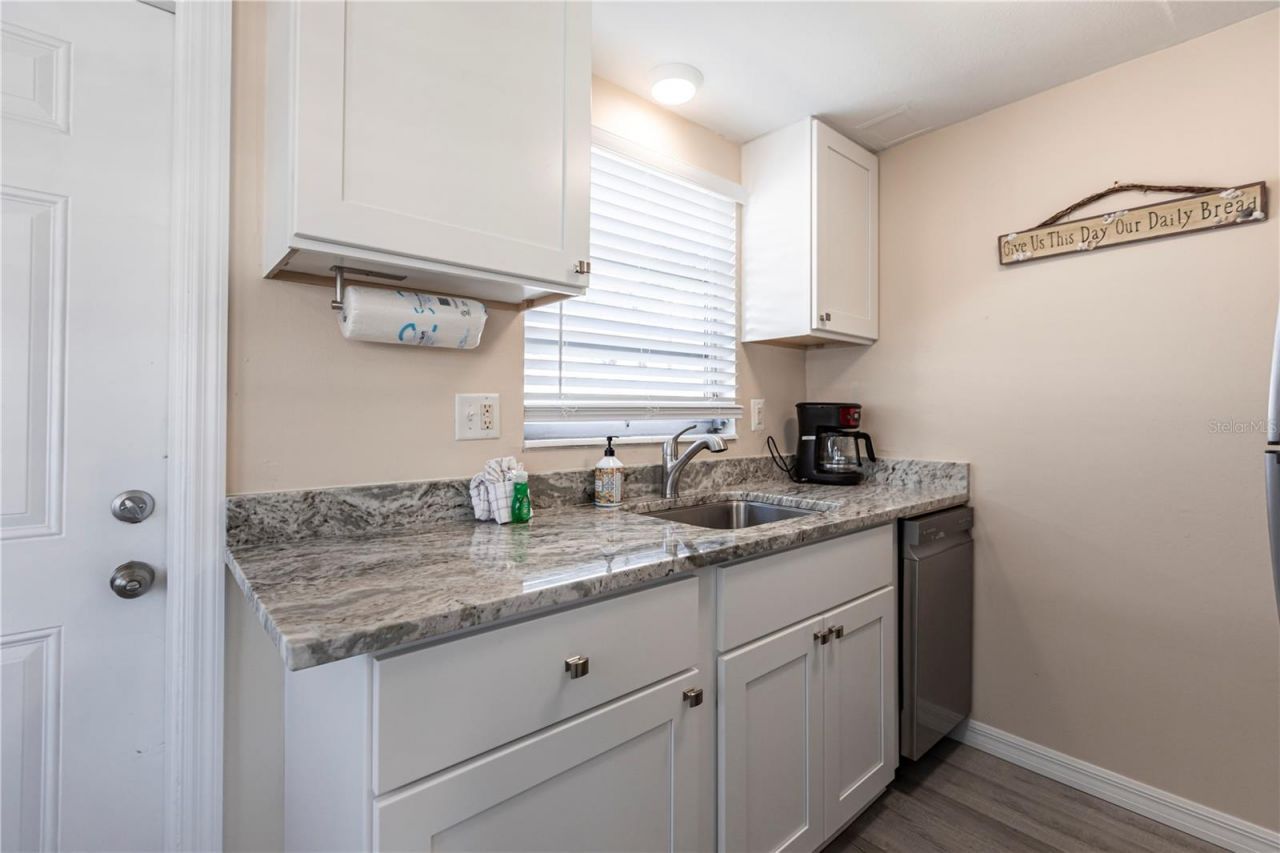 6020 Midnight Pass Road, Unit 50, Sarasota, FL 34242 Photo