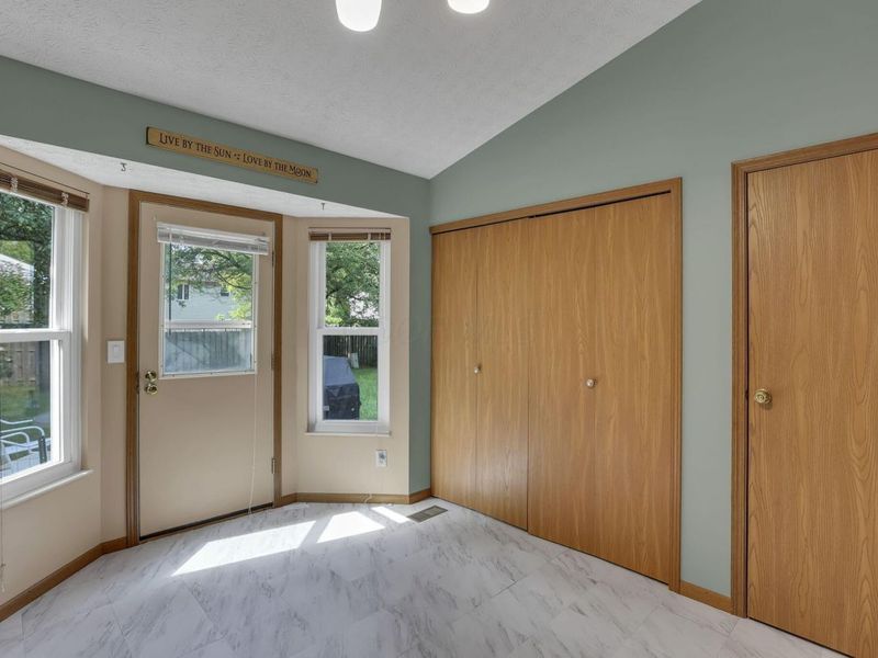 3563 Frenchpark Drive, Columbus, OH 43231 Photo 8