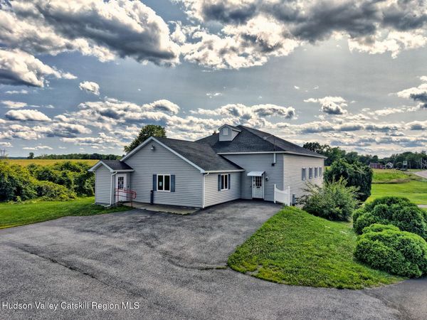 2400 U.S. 9, Hudson, NY 12534