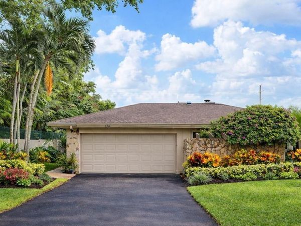 126 Laurel Rd, Hollywood, FL 33021