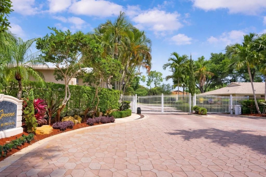 126 Laurel Road, Hollywood, FL 33021 Photo