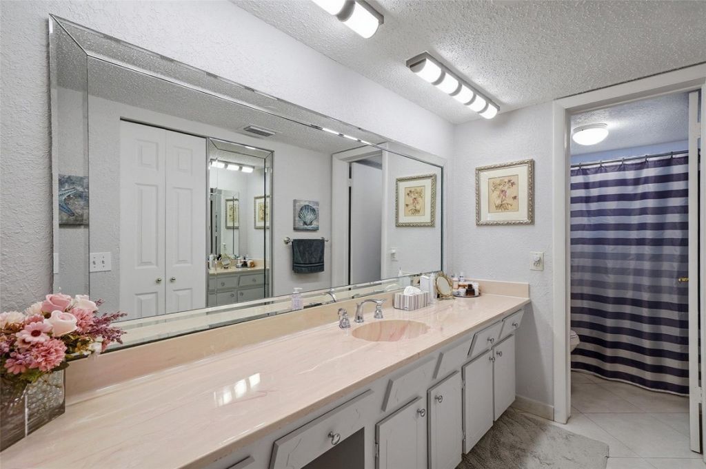 3990 NW 42nd Avenue, Unit 305, Lauderdale Lakes, FL 33319 Photo