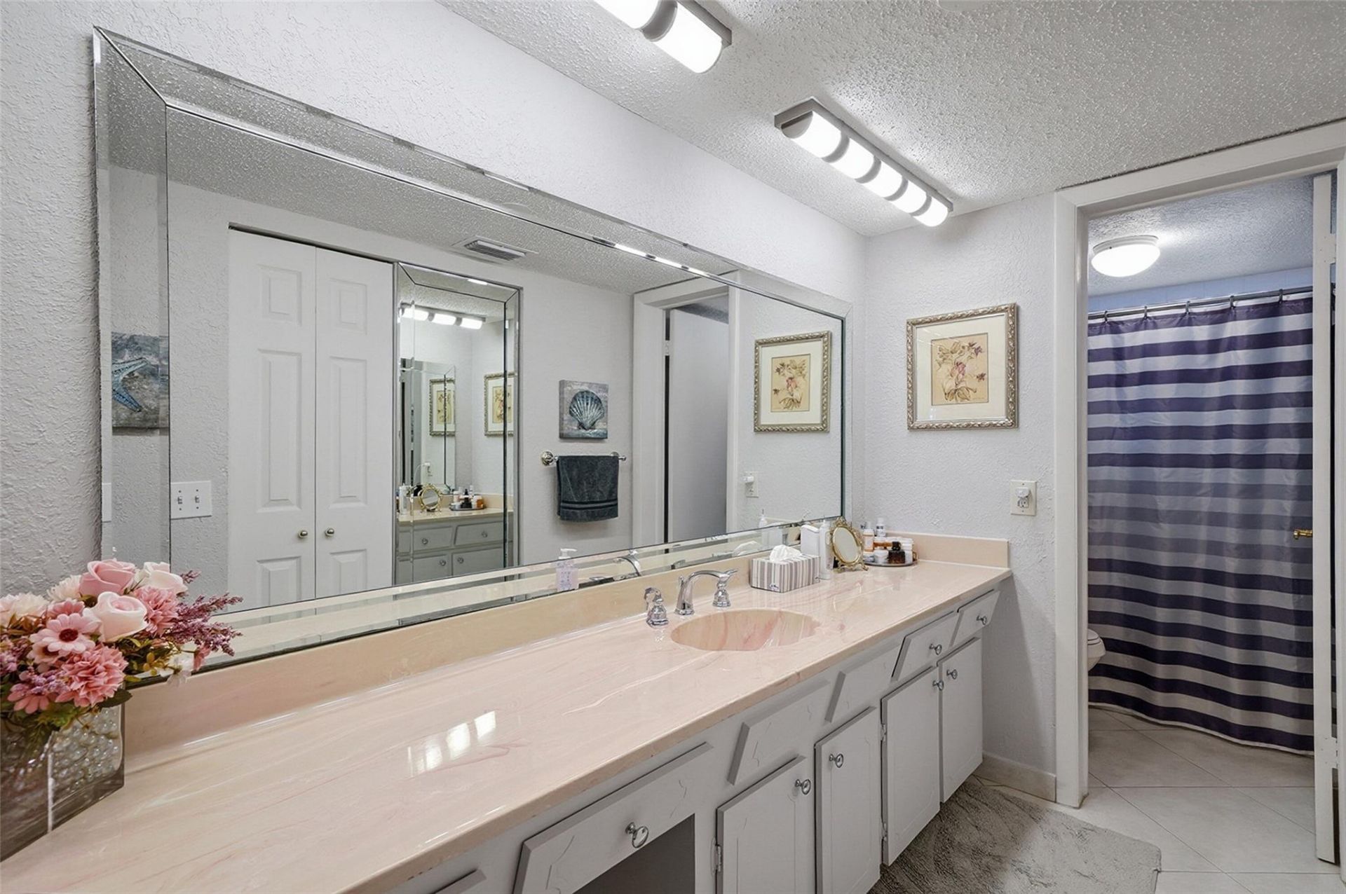 3990 NW 42nd Avenue, Unit 305, Lauderdale Lakes, FL 33319 Photo