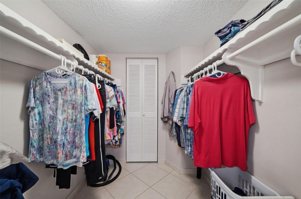3990 NW 42nd Avenue, Unit 305, Lauderdale Lakes, FL 33319 Photo