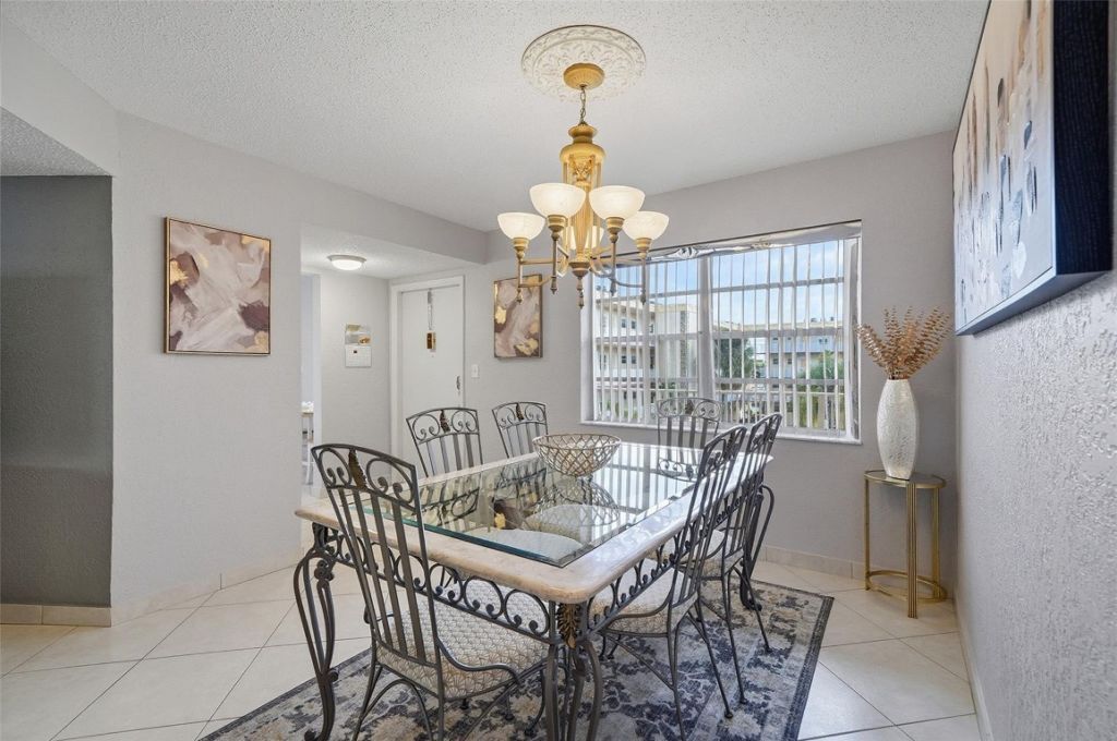 3990 NW 42nd Avenue, Unit 305, Lauderdale Lakes, FL 33319 Photo
