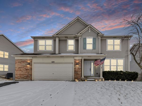 629 Waterford Lane, South Elgin, IL 60177