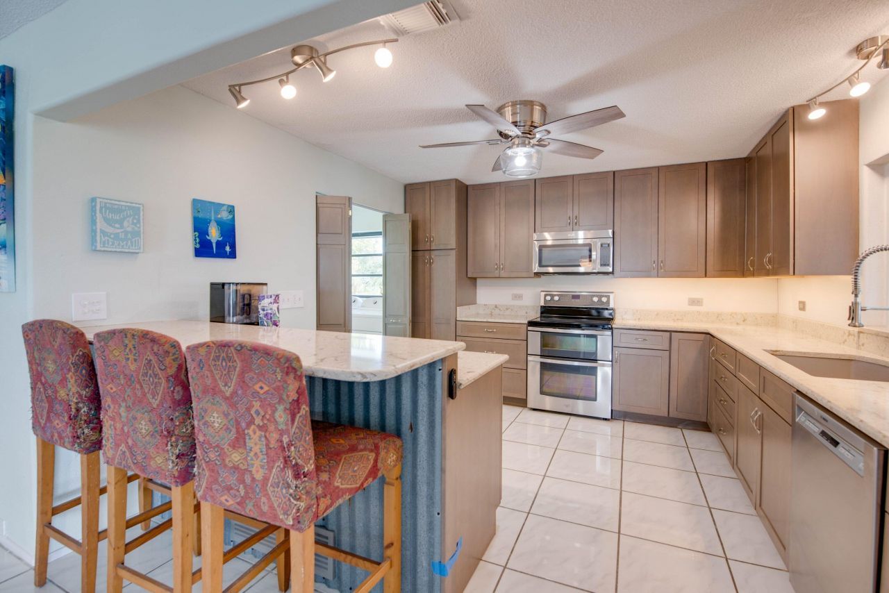 887 Bay Drive, Summerland Key, FL 33042 Photo