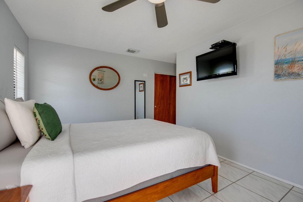 887 Bay Drive, Summerland Key, FL 33042 Photo