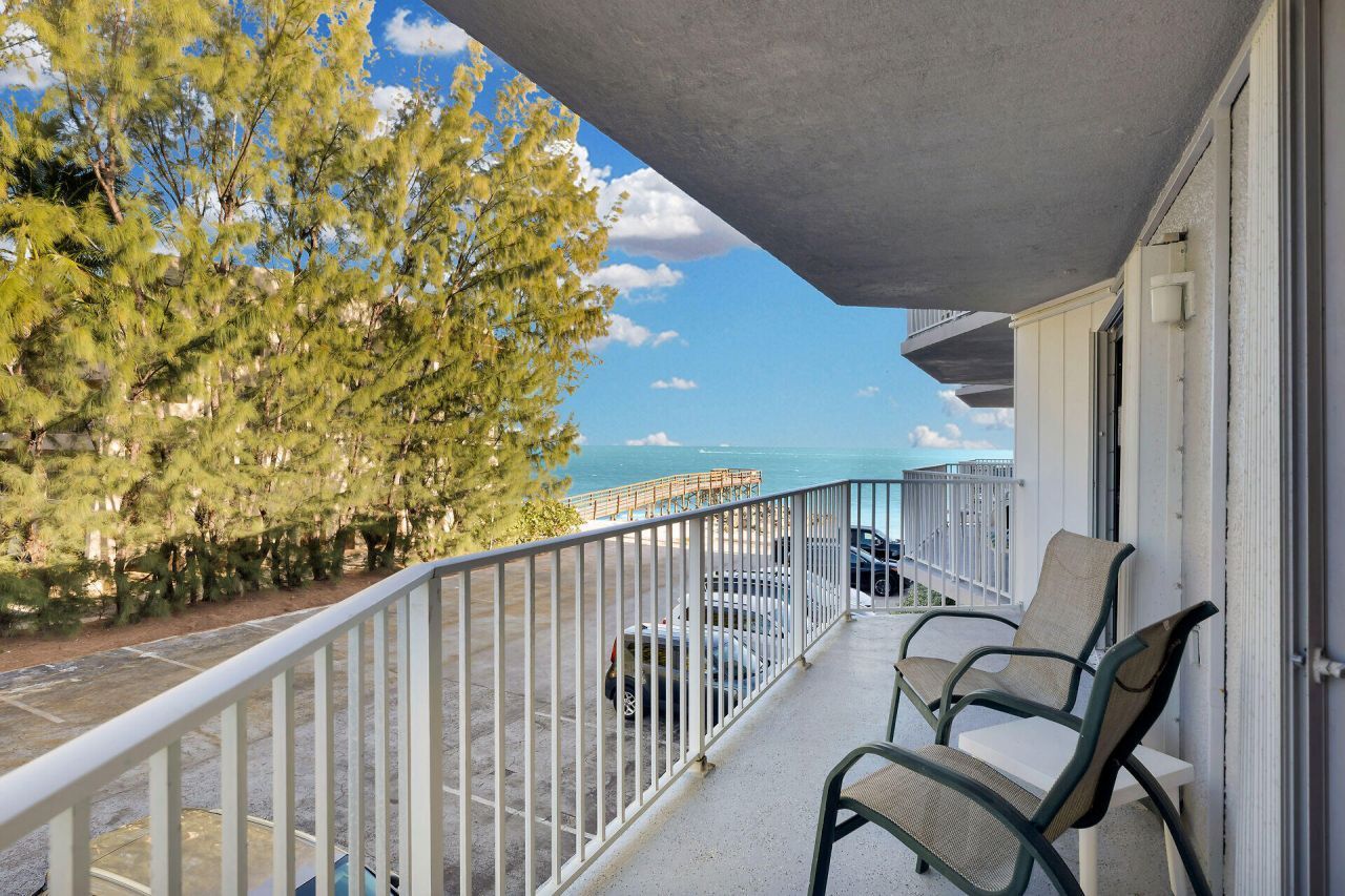 201 E Ocean Drive, Unit 1-211, Key Colony, FL 33051 Photo