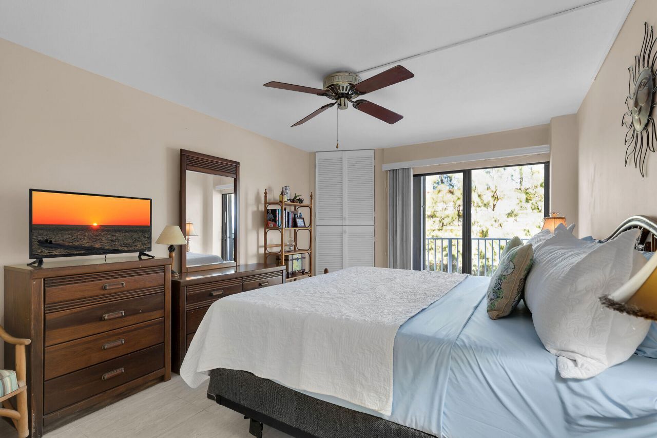 201 E Ocean Drive, Unit 1-211, Key Colony, FL 33051 Photo