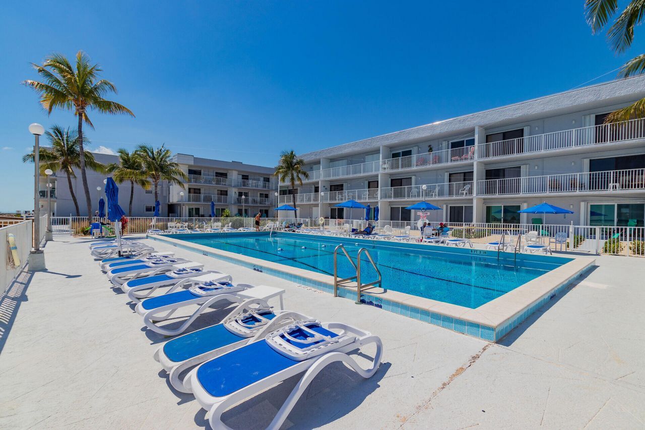 201 E Ocean Drive, Unit 1-211, Key Colony, FL 33051 Photo