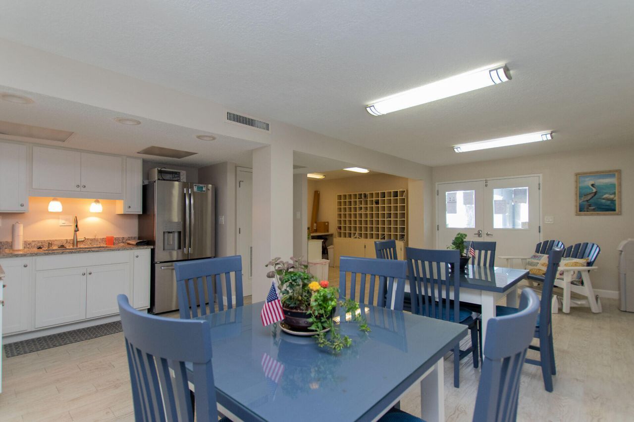 201 E Ocean Drive, Unit 1-211, Key Colony, FL 33051 Photo