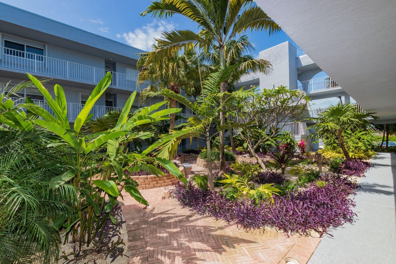 201 E Ocean Drive, Unit 1-211, Key Colony, FL 33051 Photo