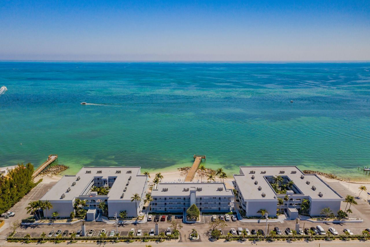 201 E Ocean Drive, Unit 1-211, Key Colony, FL 33051 Photo