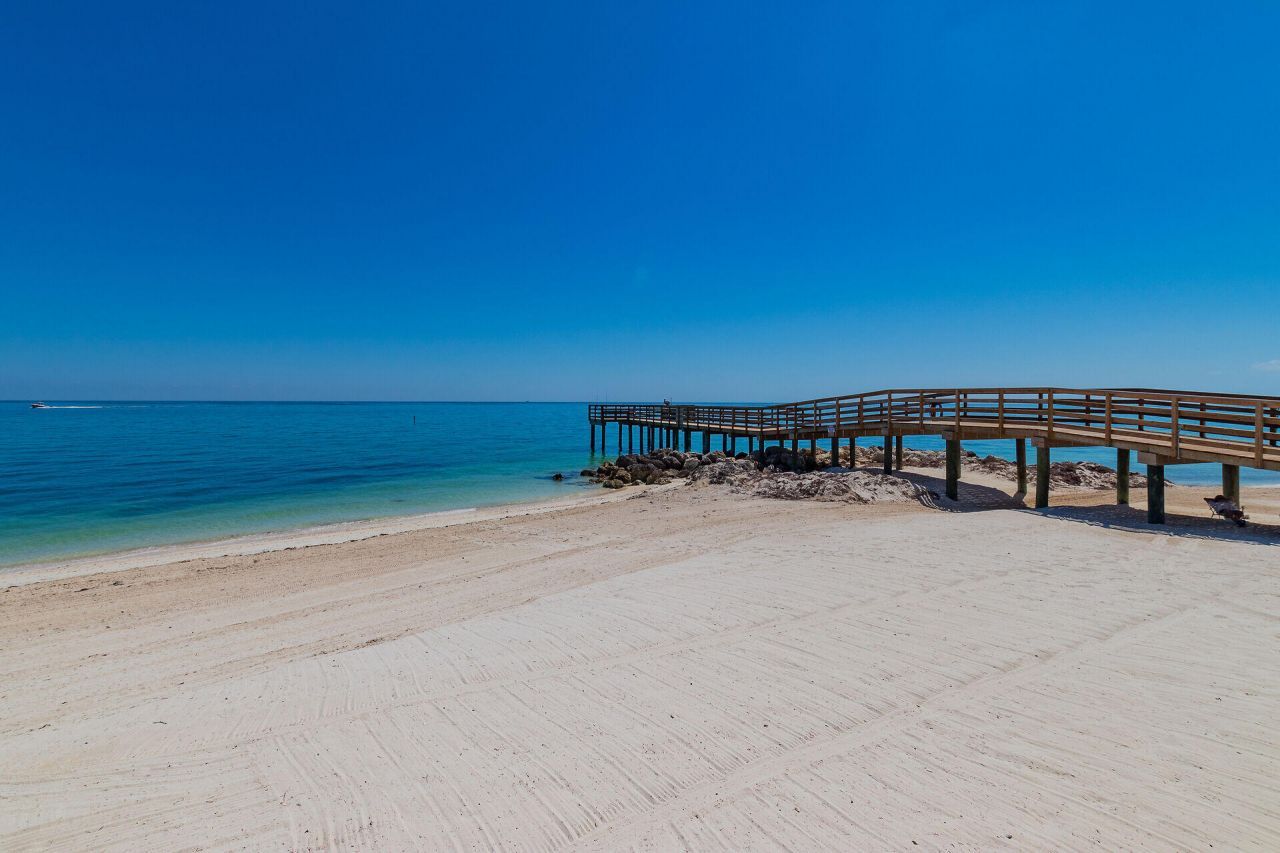 201 E Ocean Drive, Unit 1-211, Key Colony, FL 33051 Photo