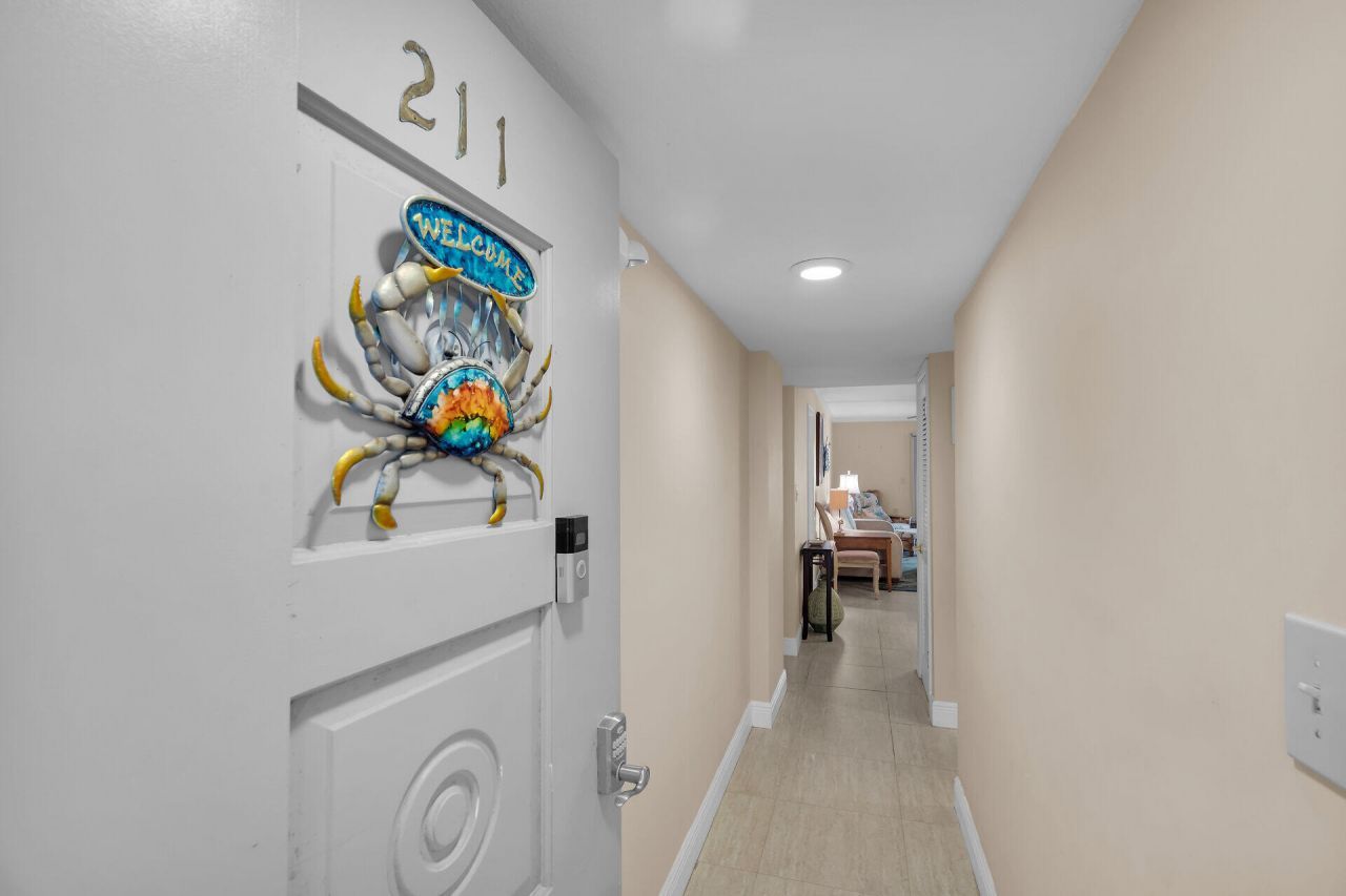 201 E Ocean Drive, Unit 1-211, Key Colony, FL 33051 Photo