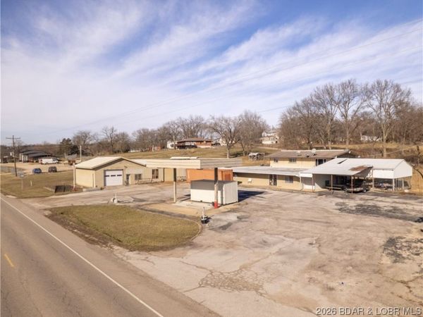 2001 Highway 42 , Brumley, MO 65017