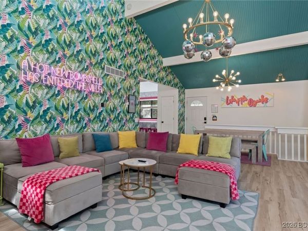 39 Bayview Cove Road, Lake Ozark, MO 65049