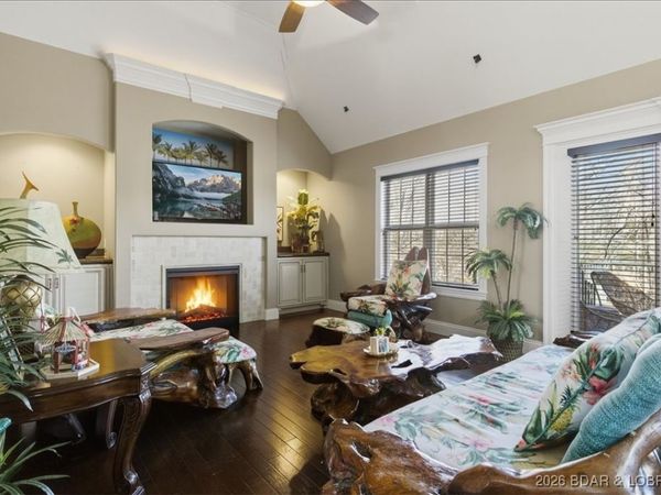 404 Deer Path Drive, Linn Creek, MO 65052